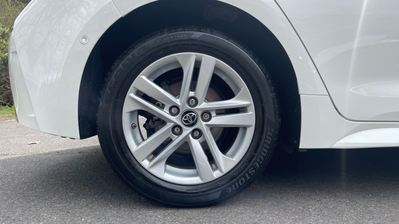 Toyota Corolla 1.8 VVT-i Hybrid Icon Tech 5dr CVT Hybrid Hatchback